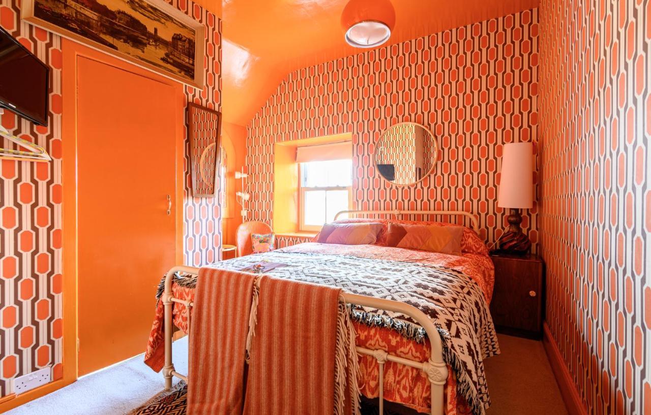 นัมเบอร์ 18 Bed & Breakfast คอนวี ภายนอก รูปภาพ